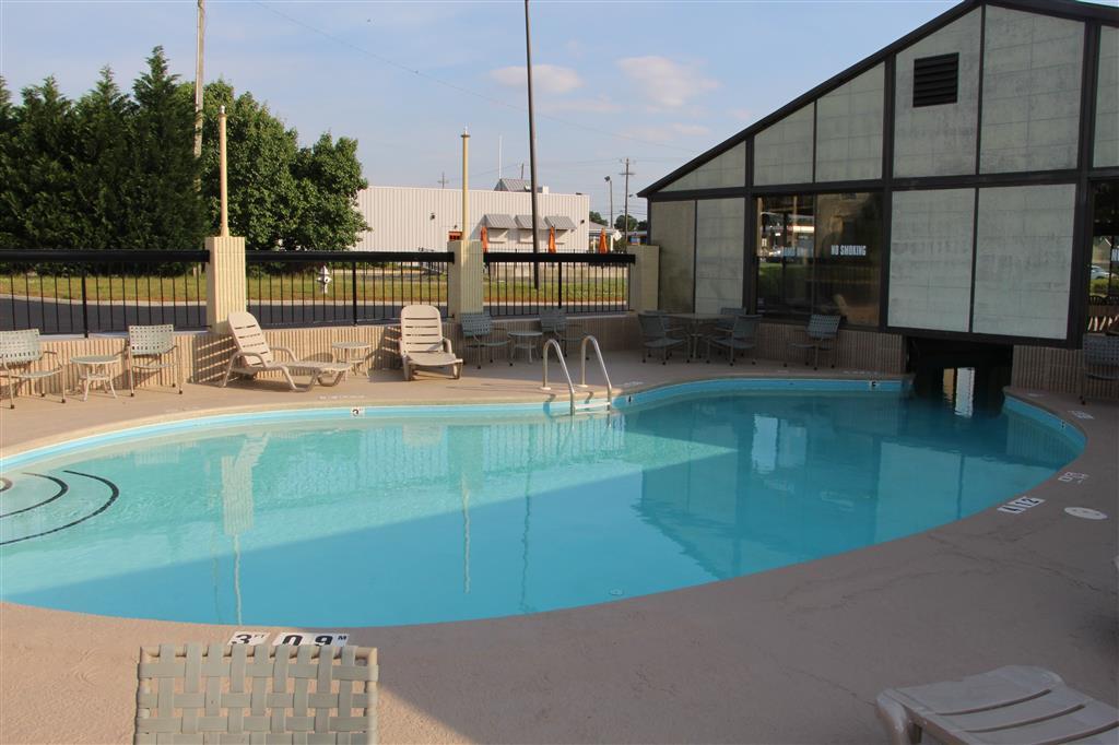Red Roof Inn & Suites Monroe, Nc Удобства фото